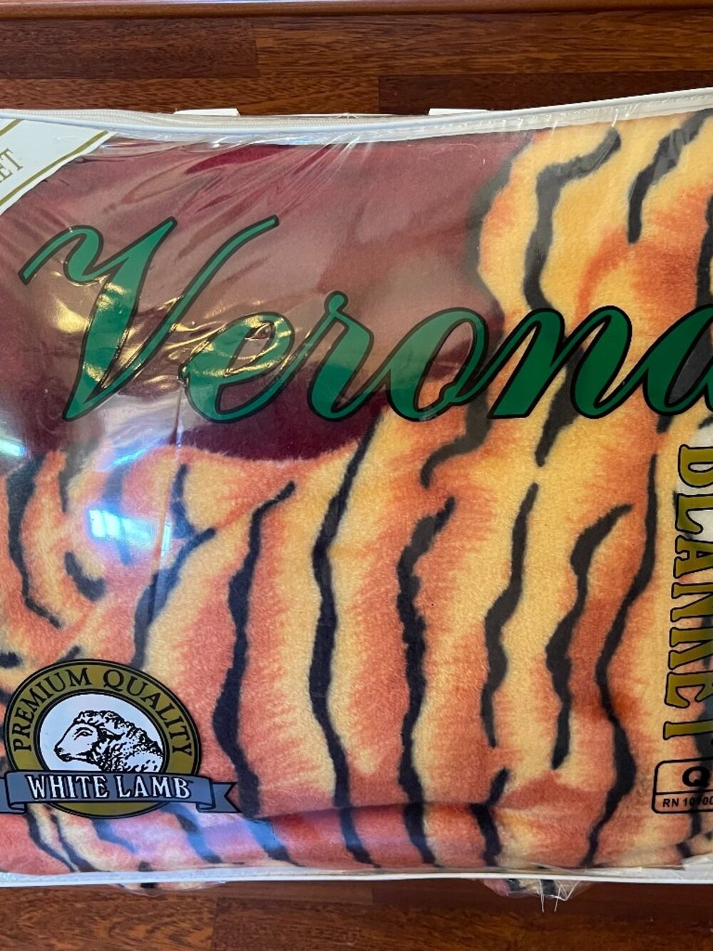 Tiger Blanket Raschel Premium Quality White Lamb Queen Red Orange 4.5 LB NEW